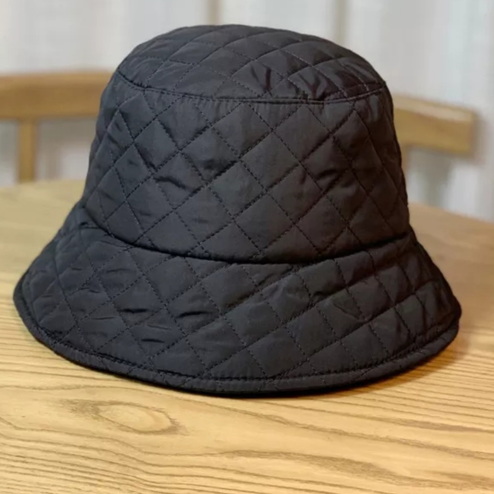 NWT Water and Wind resistant Quilted Har. Black